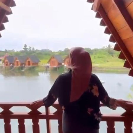 Resort & Resto Talaga Sundayana Subang Exterior foto