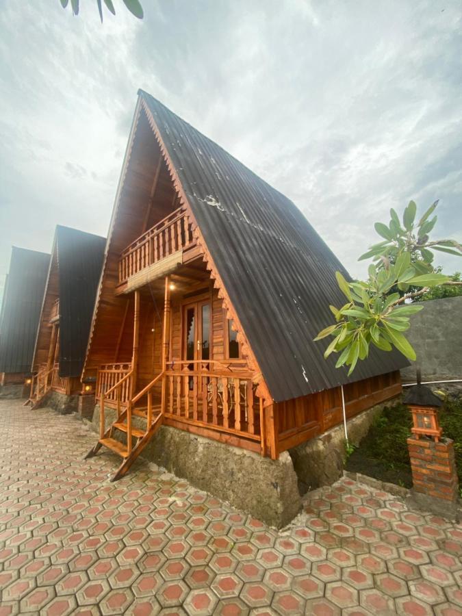 Resort & Resto Talaga Sundayana Subang Exterior foto